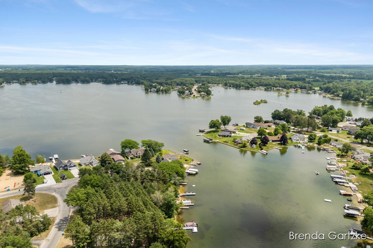 Homes for sale in Howard City, MI | 8836 W Suwanee Trl, Howard City, MI 49329 | MLS# 70544485