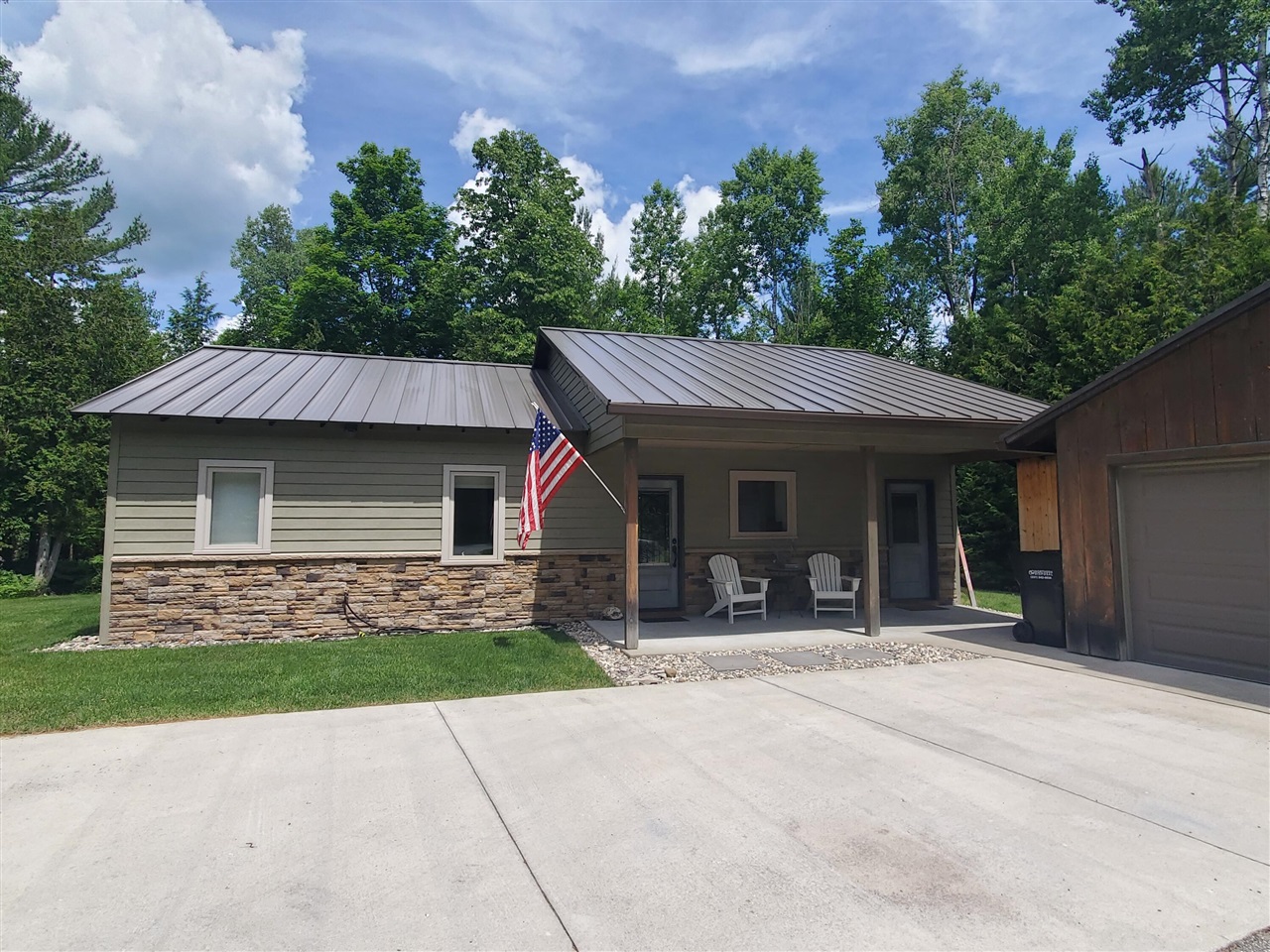 Homes for sale in Thompsonville, MI | 15706 Betsie River Dr, Thompsonville, MI 49683 | MLS# 70544650