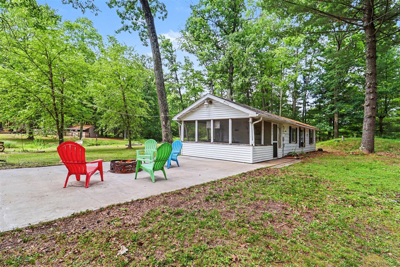 Homes for sale in Bitely, MI | 1321 W Channel Dr, Bitely, MI 49309 | MLS# 70544652
