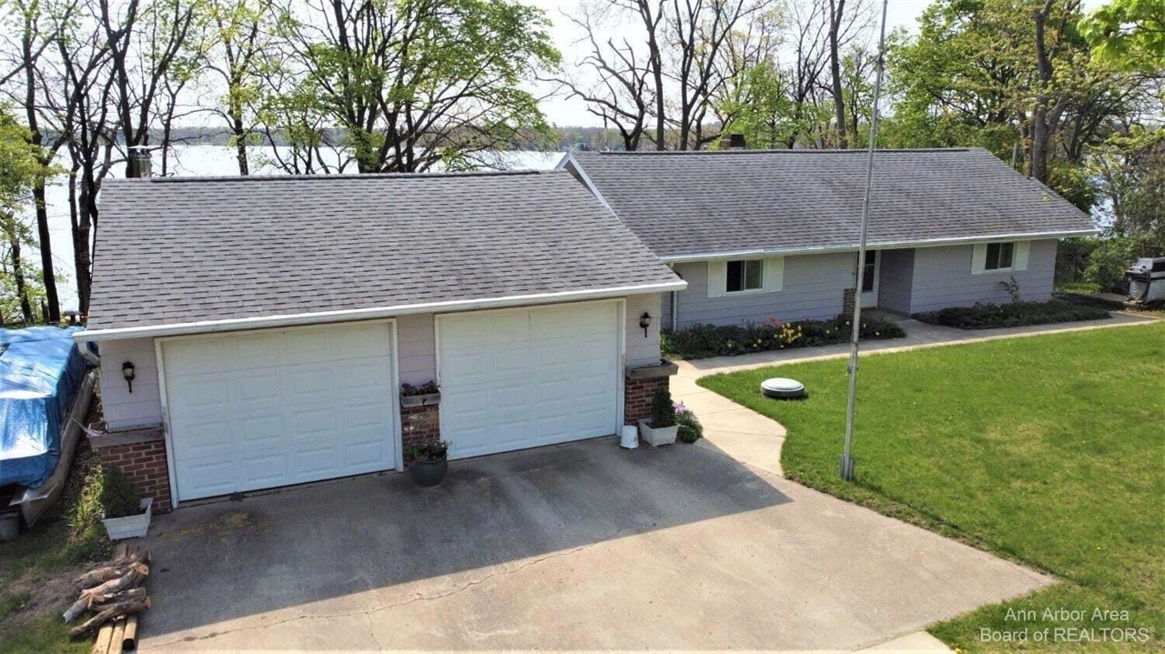 40th image of 1827 Wamplers Heights Dr, Brooklyn, MI 49230 | MLS# 70544729