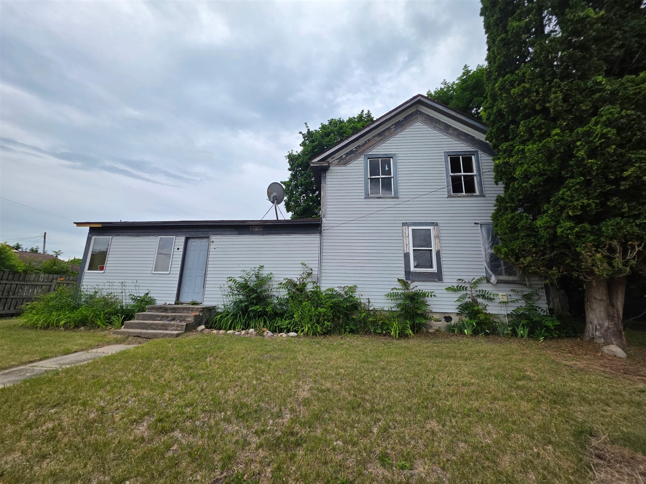 Homes for sale in Stanton, MI | 224 S Camburn St, Stanton, MI 48888 | MLS# 70544741