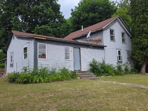 Homes for sale in Stanton, MI | 224 S Camburn St, Stanton, MI 48888 | MLS# 70544741