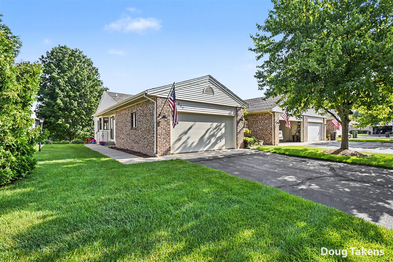Homes for sale in Byron Center, MI | 867 Bayou Dr, Byron Center, MI 49315 | MLS# 70544780