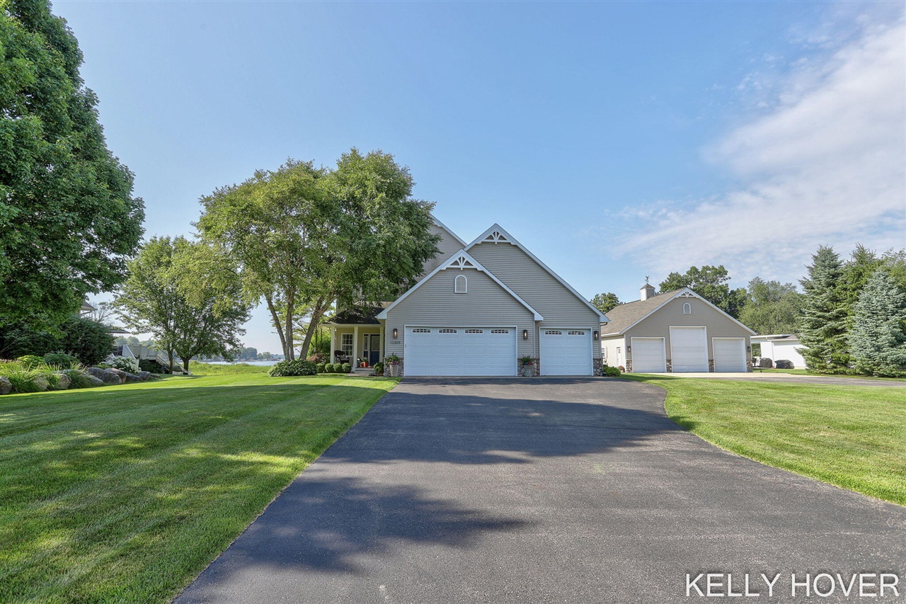 4th image of 12409 Bay View Dr, Wayland, MI 49348 | MLS# 70544827