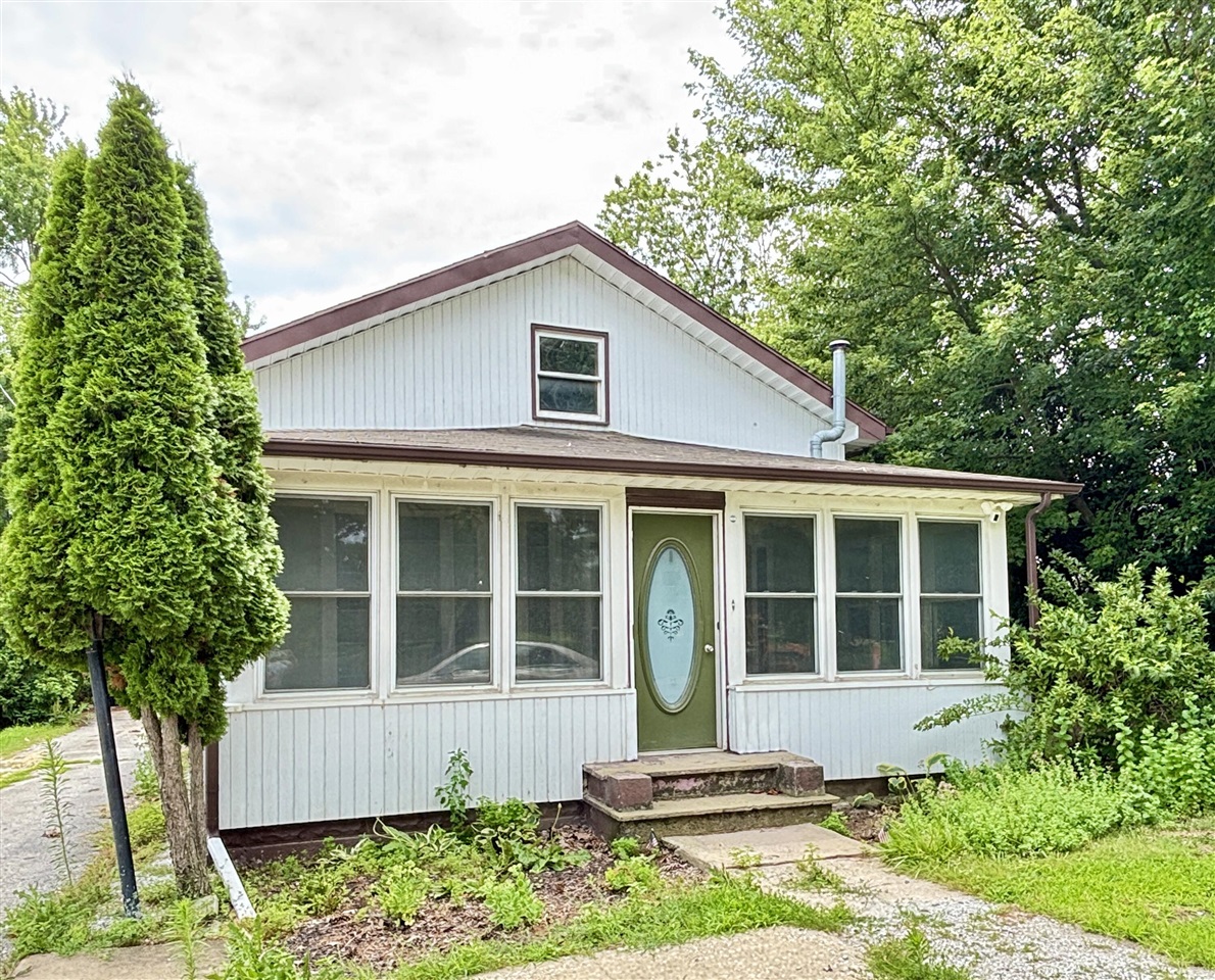 Homes for sale in Three Oaks, MI | 210 E Ash St, Three Oaks, MI 49128 | MLS# 70544835
