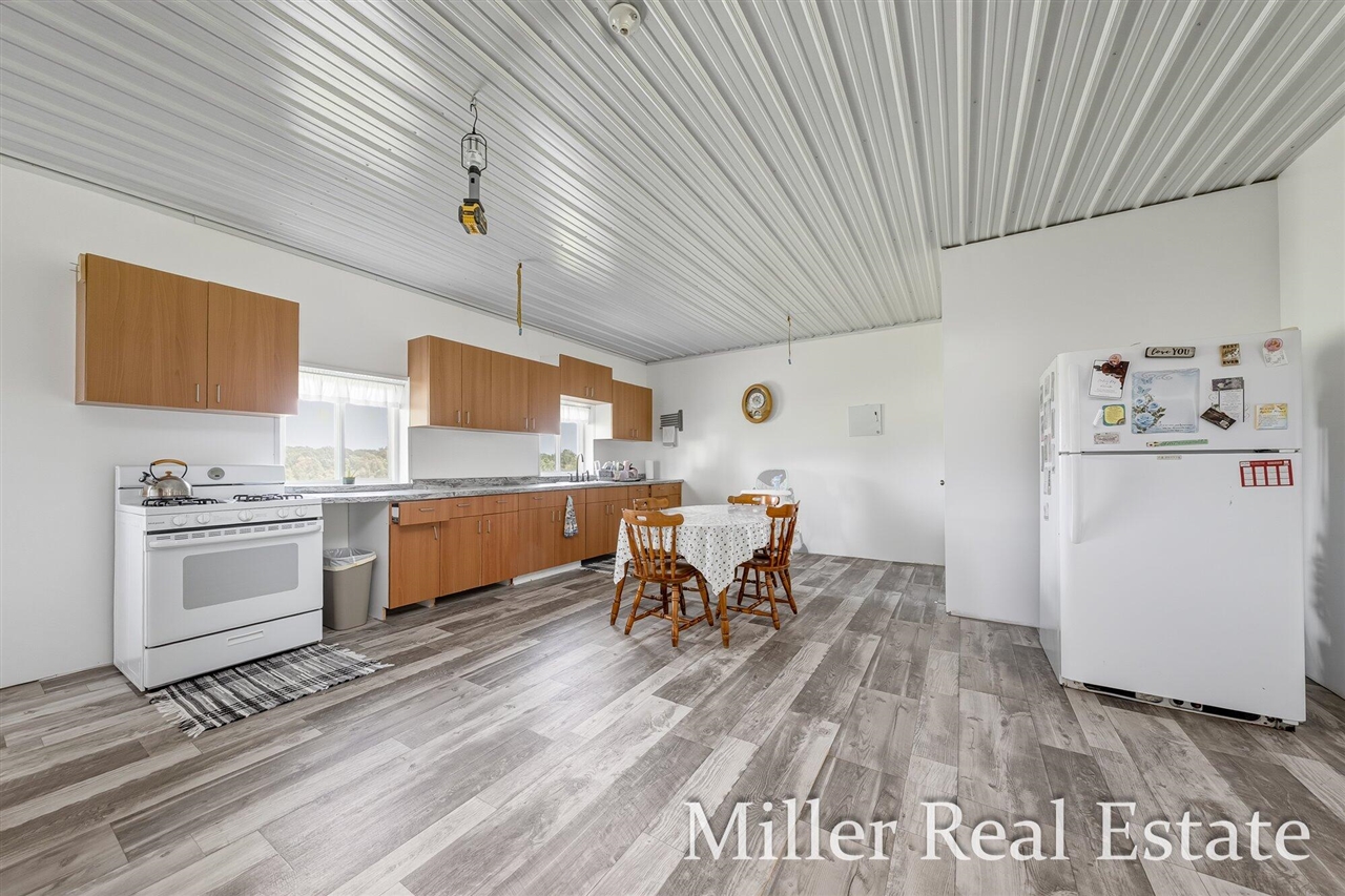 3rd image of 9607 S Barryville Rd, Dowling, MI 49050 | MLS# 70544876