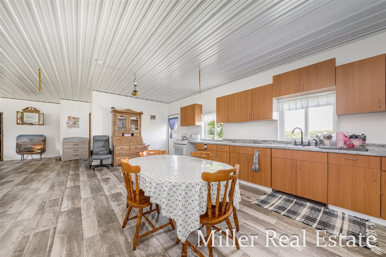 4th image of 9607 S Barryville Rd, Dowling, MI 49050 | MLS# 70544876