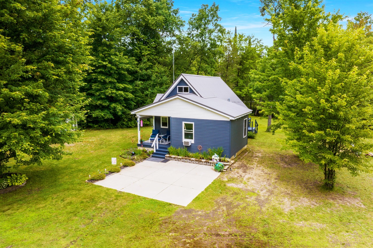 Homes for sale in Thompsonville, MI | 16088 Bentley Rd, Thompsonville, MI 49683 | MLS# 70544885