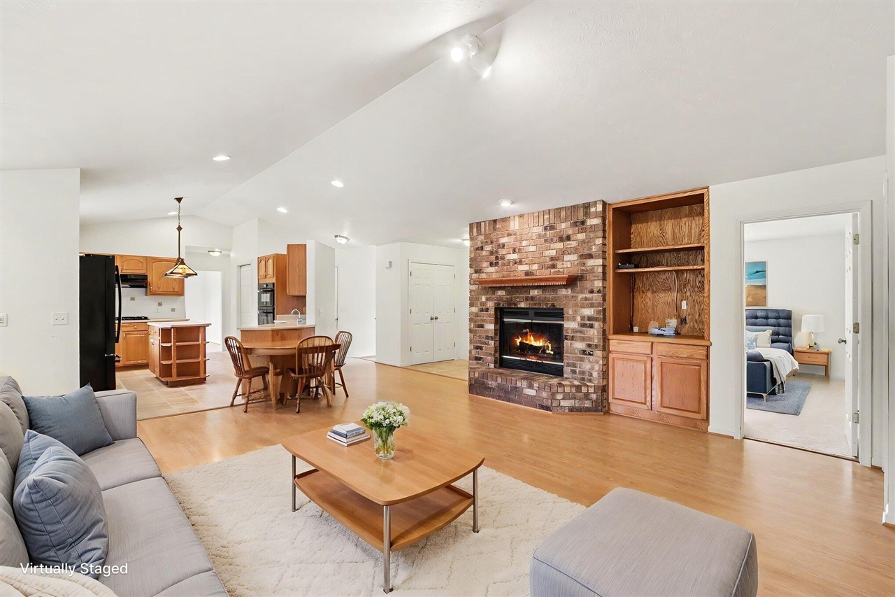 3rd image of 40305 14Th Ave, Bloomingdale, MI 49026 | MLS# 70544995