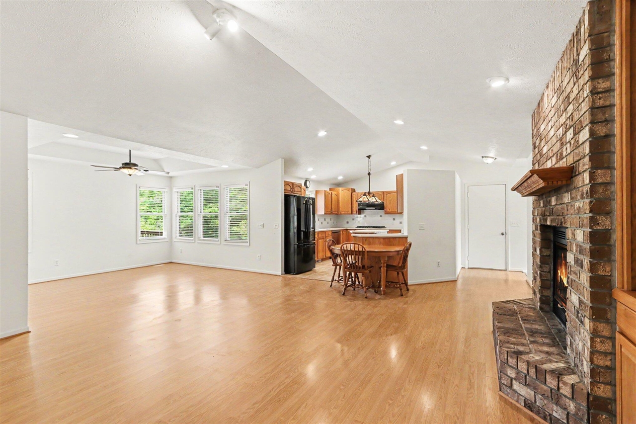5th image of 40305 14Th Ave, Bloomingdale, MI 49026 | MLS# 70544995