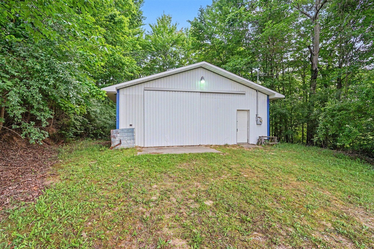 4th image of 4660 E Beyer Rd, Fountain, MI 49410 | MLS# 70545001