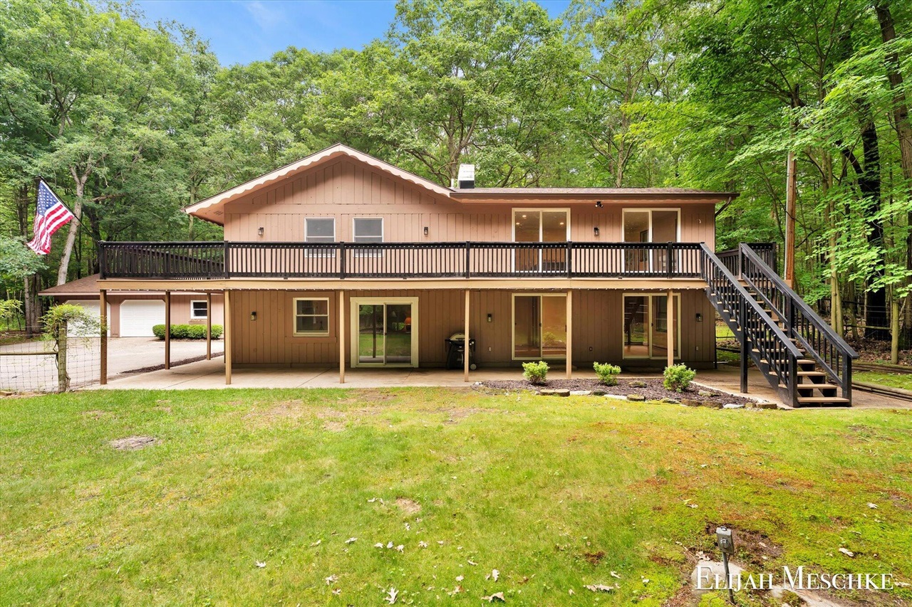 3rd image of 1160 Scenic Dr, Muskegon, MI 49445 | MLS# 70545008