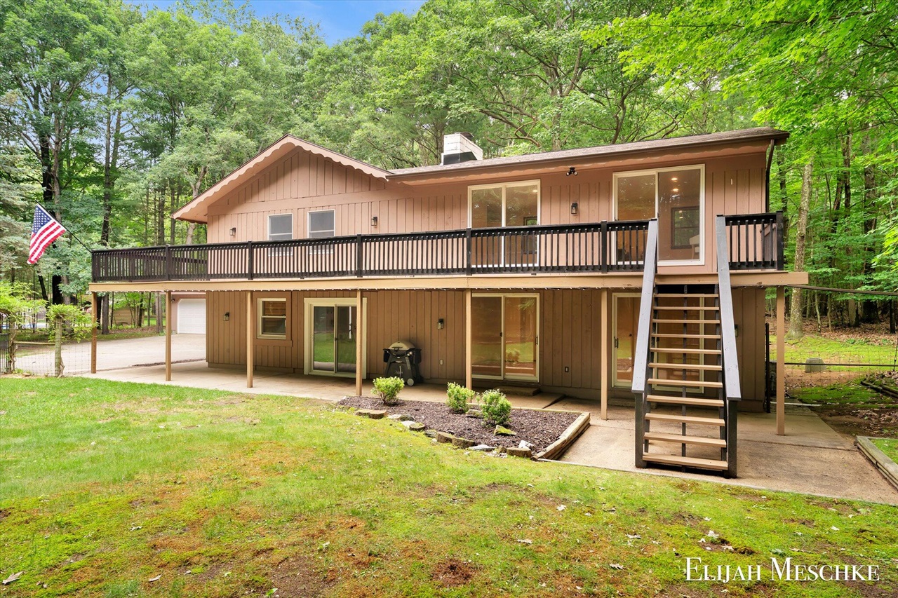 4th image of 1160 Scenic Dr, Muskegon, MI 49445 | MLS# 70545008