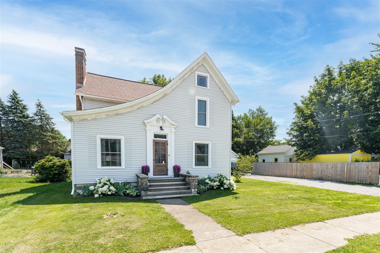 1st image of 208 N Lagrave St, Paw Paw, MI 49079 | MLS# 70545021
