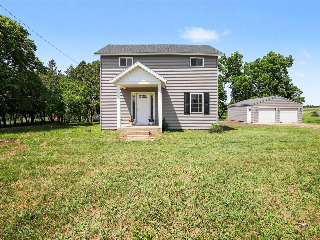 Homes for sale in Scottville, MI | 910 W Bradshaw Rd, Scottville, MI 49454 | MLS# 70545054