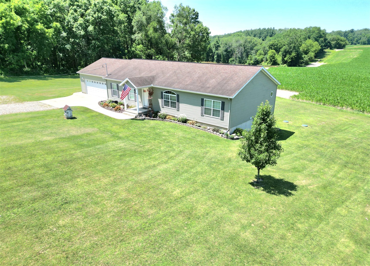 3rd image of 66330 Carpenterson Rd, Sturgis, MI 49091 | MLS# 70545069