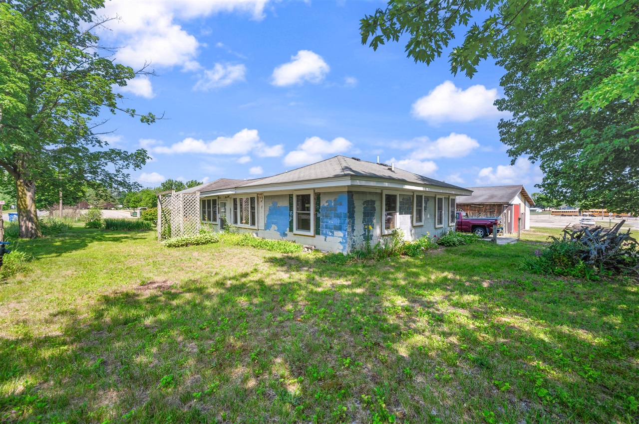 Homes for sale in Howard City, MI | 417 Walnut St, Howard City, MI 49329 | MLS# 70545077
