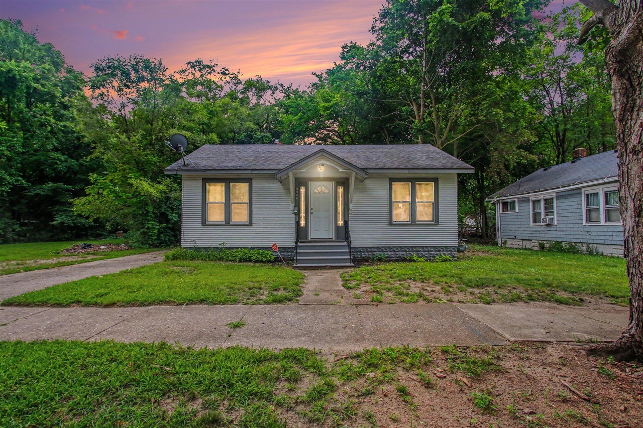 Homes for sale in Benton Harbor, MI | 1156 Mc Alister Ave, Benton Harbor, MI 49022 | MLS# 70545078