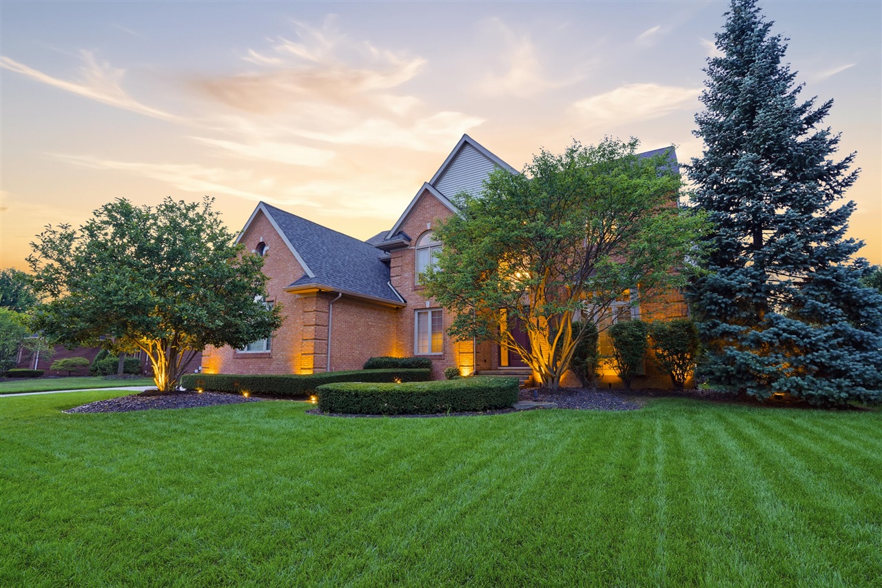 2nd image of 48240 Gladstone Rd, Canton, MI 48188 | MLS# 70545167