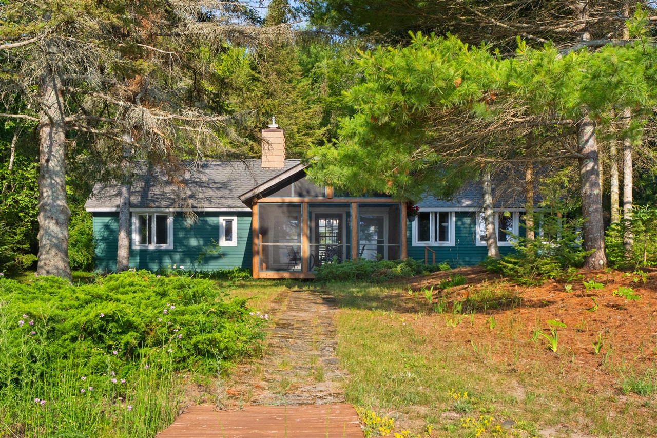 1384 N Lake Huron Shore Drive
