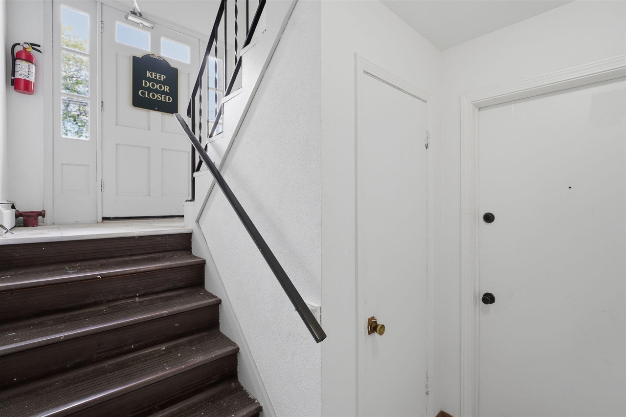 4th image of 2916 Taft Ave, Wyoming, MI 49519 | MLS# 70545245