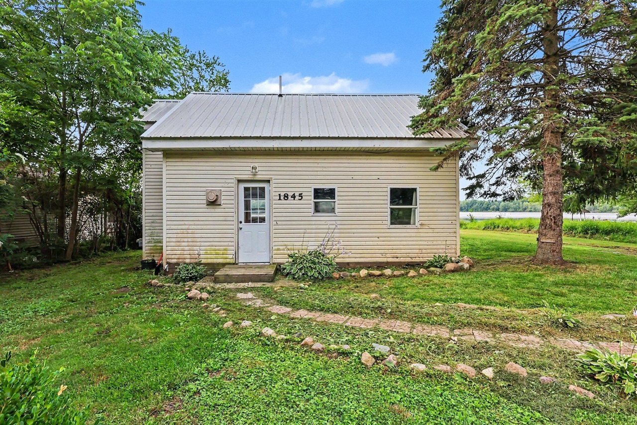 5th image of 1845 W Tupper Heights Dr, Lake Odessa, MI 48849 | MLS# 70545270