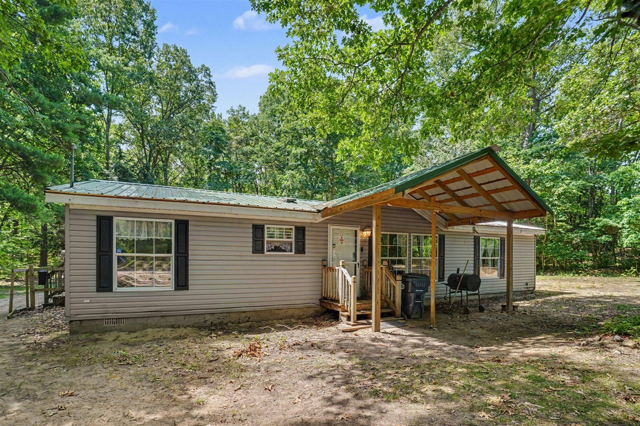 Homes for sale in Grand Junction, MI | 49163 County Road 388, Grand Junction, MI 49056 | MLS# 70545271