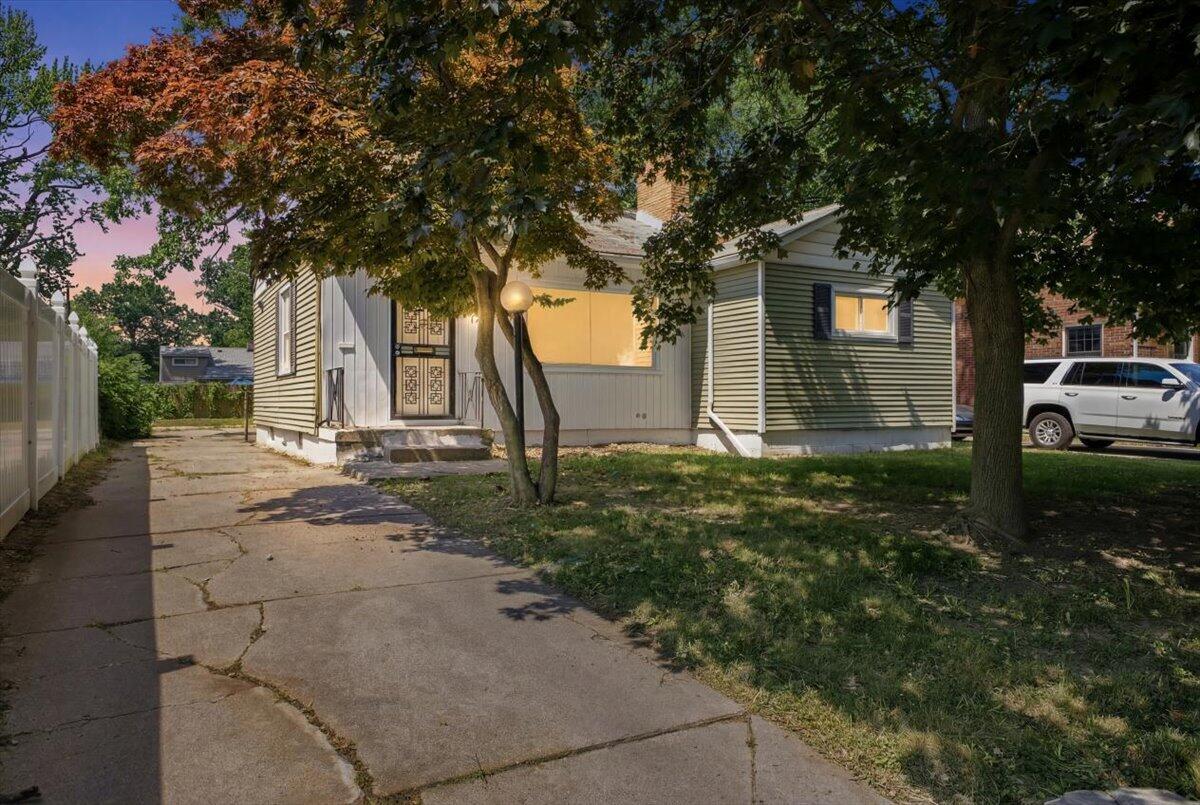 2nd image of 5727 University Pl, Detroit, MI 48224 | MLS# 70545310