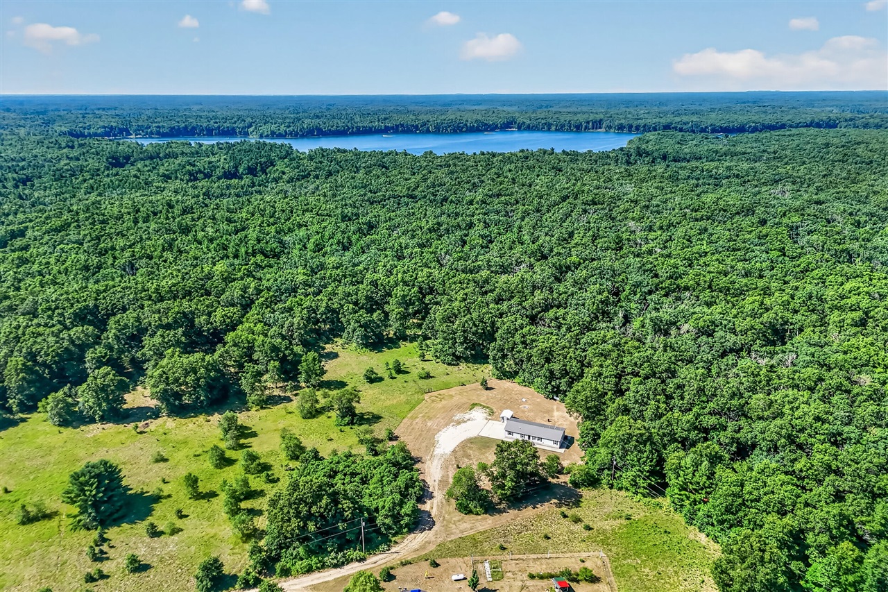 3rd image of 11703 Nichols Rd, Holton, MI 49425 | MLS# 70545323