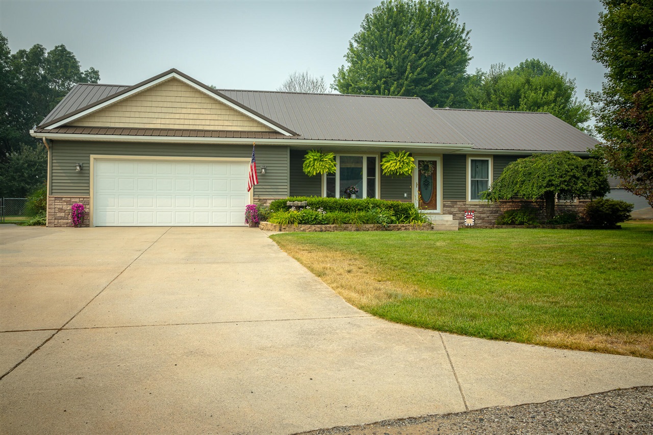 1st image of 3403 White Aspen Ln, Muskegon, MI 49444 | MLS# 70545329