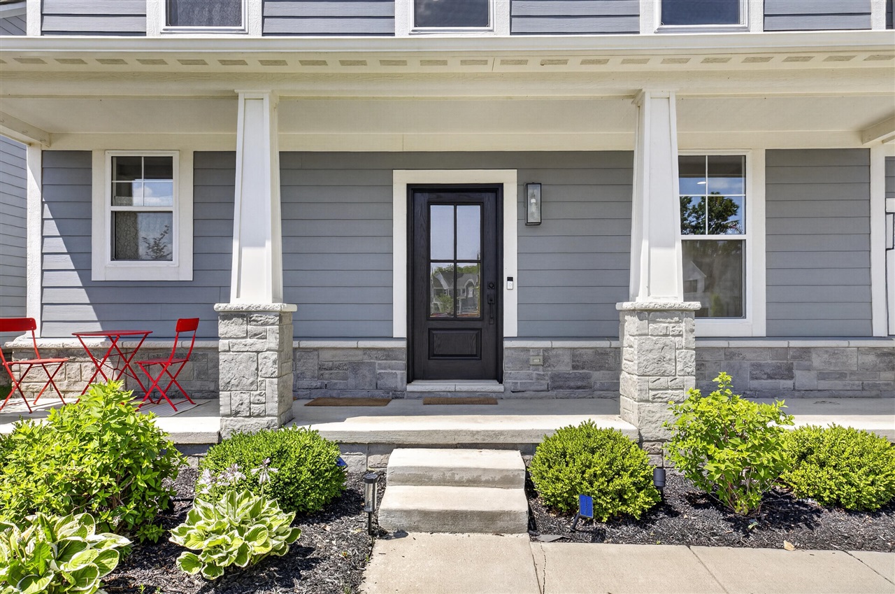 2nd image of 50388 Hedgewood Dr, Canton, MI 48187 | MLS# 70545359
