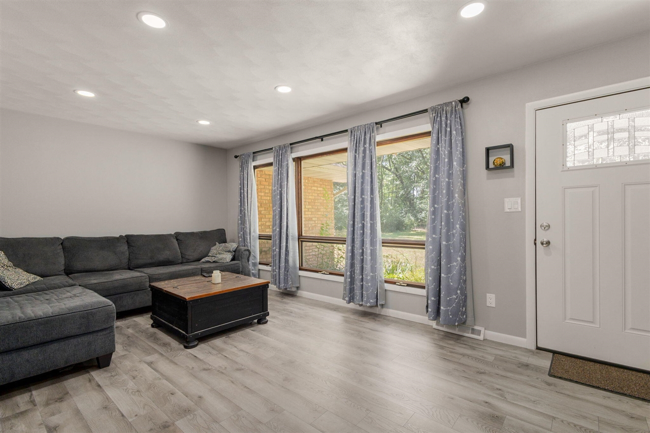 3rd image of 2135 S 13Th St, Niles, MI 49120 | MLS# 70545368