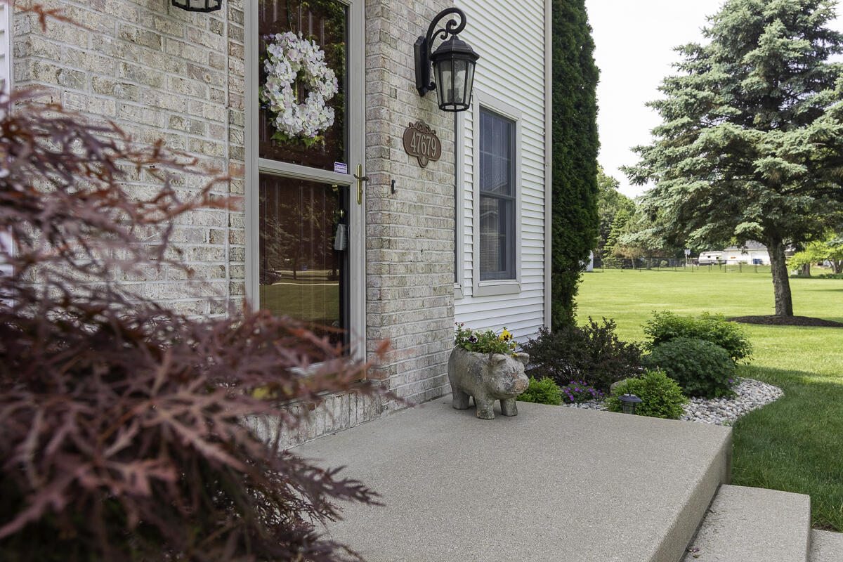 65th image of 47679 Woodfield Cir, Mattawan, MI 49071 | MLS# 70545369