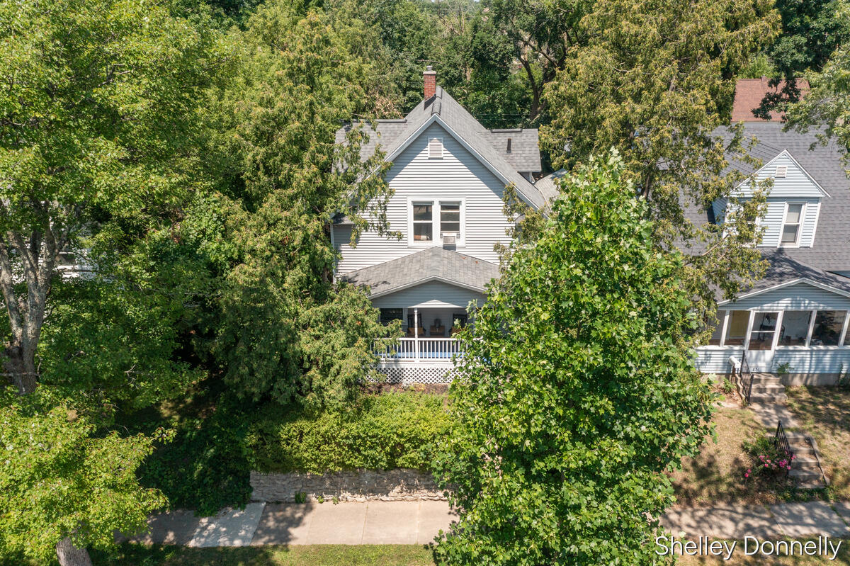 Single family home for sale at 847 Innes St, Grand Rapids, MI 49503-3517 | MLS# 70545414