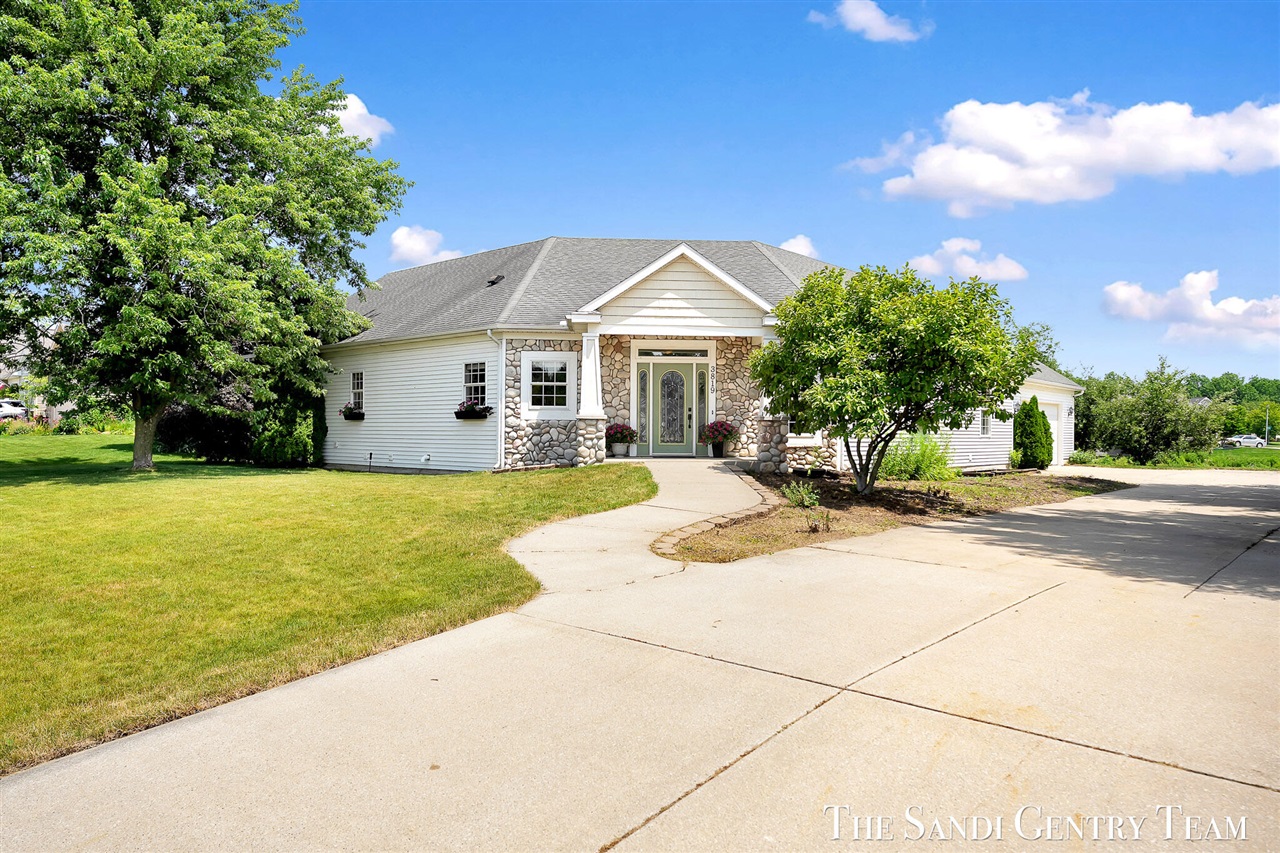 1st image of 3819 Acadia Dr, Hudsonville, MI 49426 | MLS# 70545419