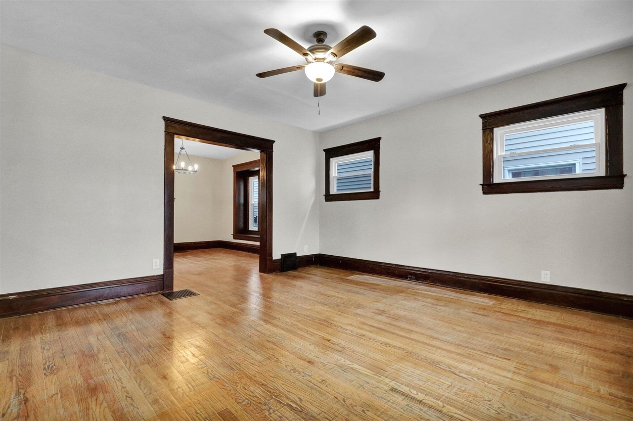 4th image of 505 W Lenawee St, Lansing, MI 48933 | MLS# 70545467