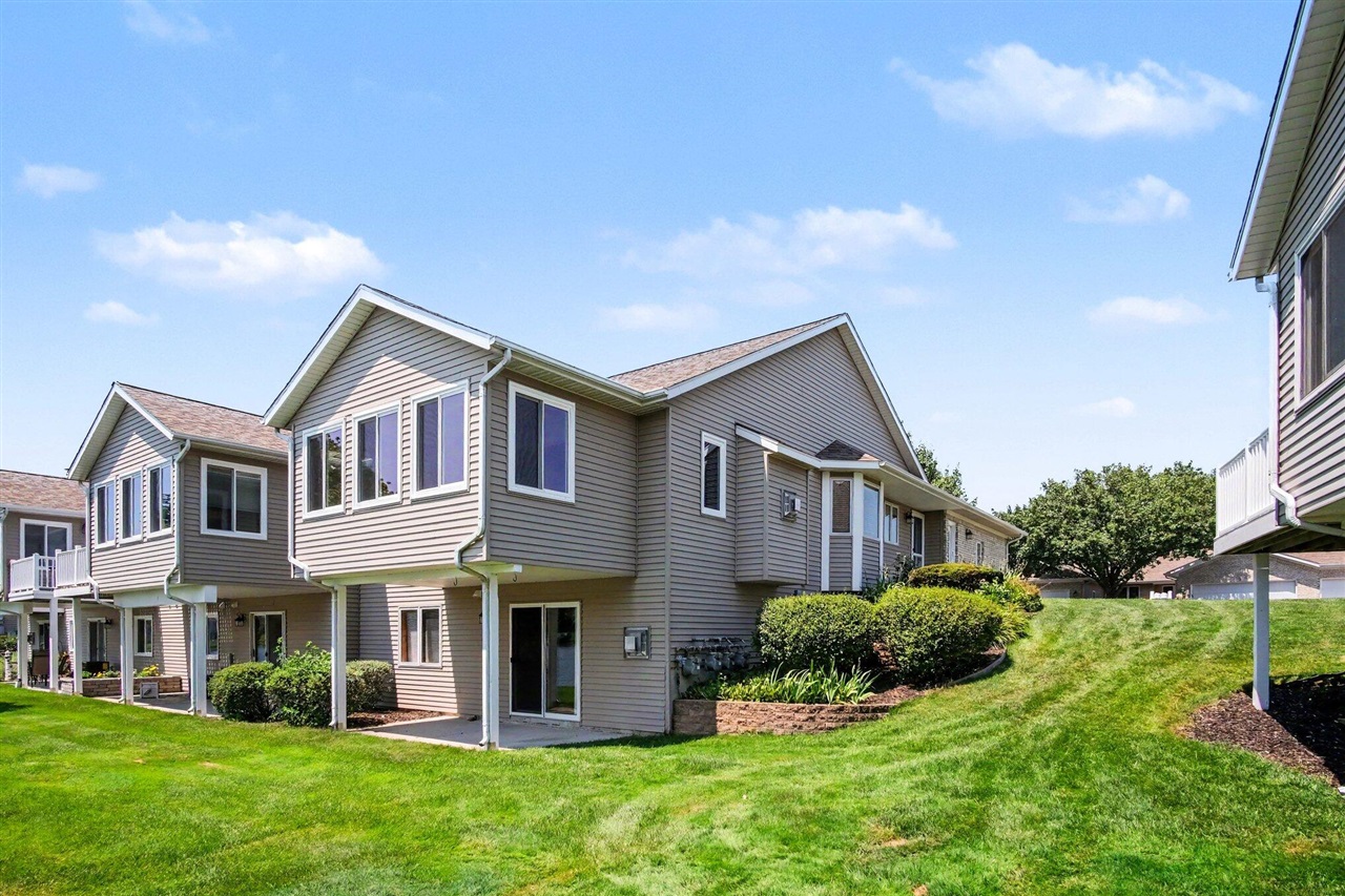 3rd image of 1664 Lisa Dr, Byron Center, MI 49315 | MLS# 70545470