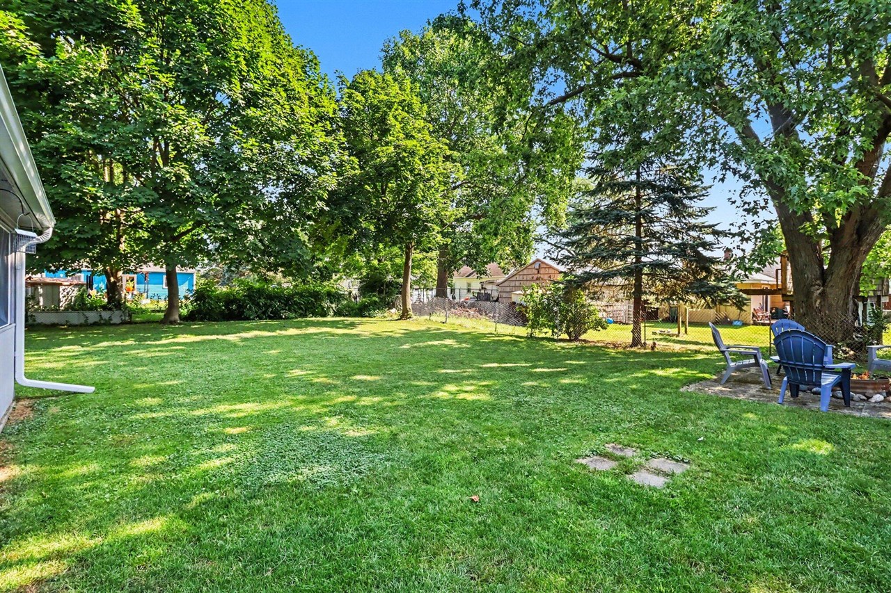 25th image of 2225 Southern Ave, Kalamazoo, MI 49001 | MLS# 70545481