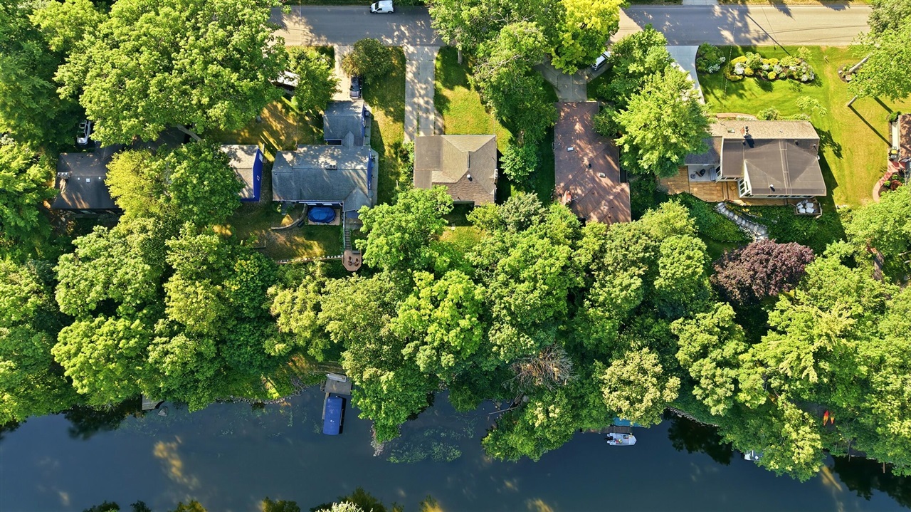 32nd image of 2757 Cascade Springs Dr, Grand Rapids, MI 49546 | MLS# 70545499