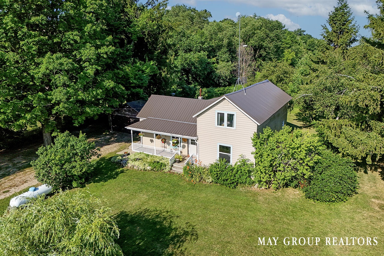 2nd image of 7572 Collins Rd, Fenwick, MI 48834 | MLS# 70545504