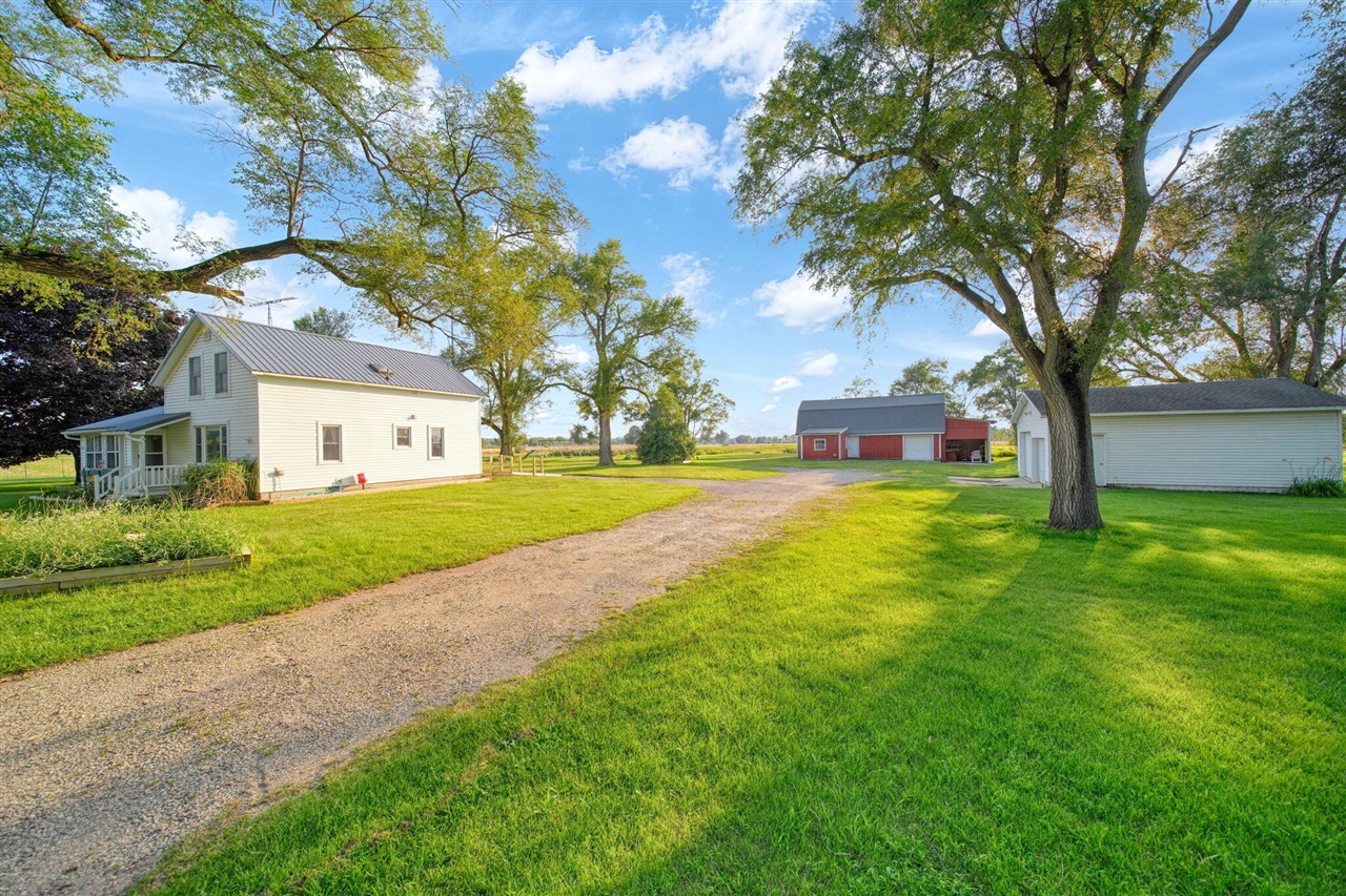 Homes for sale in Cement City, MI | 11632 Wheaton Rd, Cement City, MI 49233 | MLS# 70545530