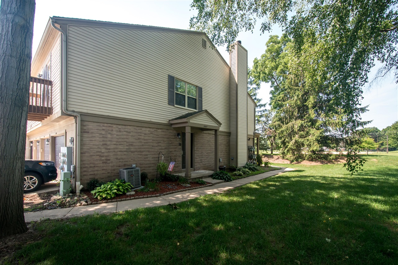 2nd image of 3007 Forest Creek Ct, Ann Arbor, MI 48108 | MLS# 70545546