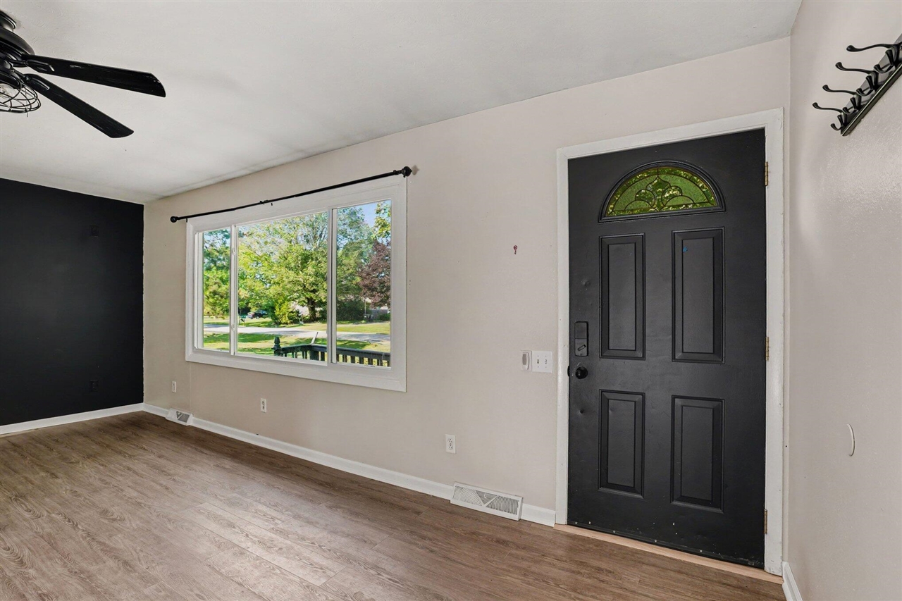 3rd image of 59799 Whitewood Dr, Mattawan, MI 49071 | MLS# 70545571