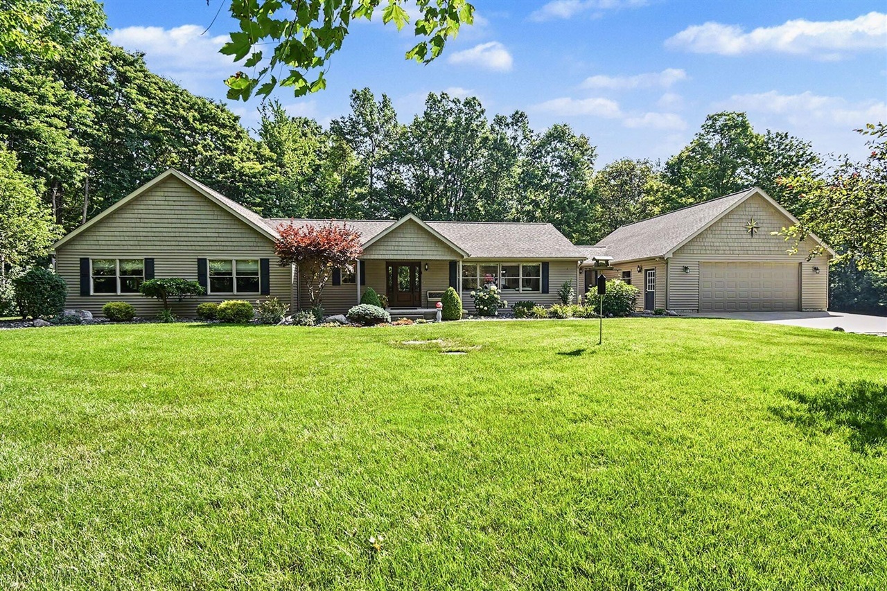 1st image of 6333 Blackmar Rd, Bridgeport, MI 48722 | MLS# 70545618