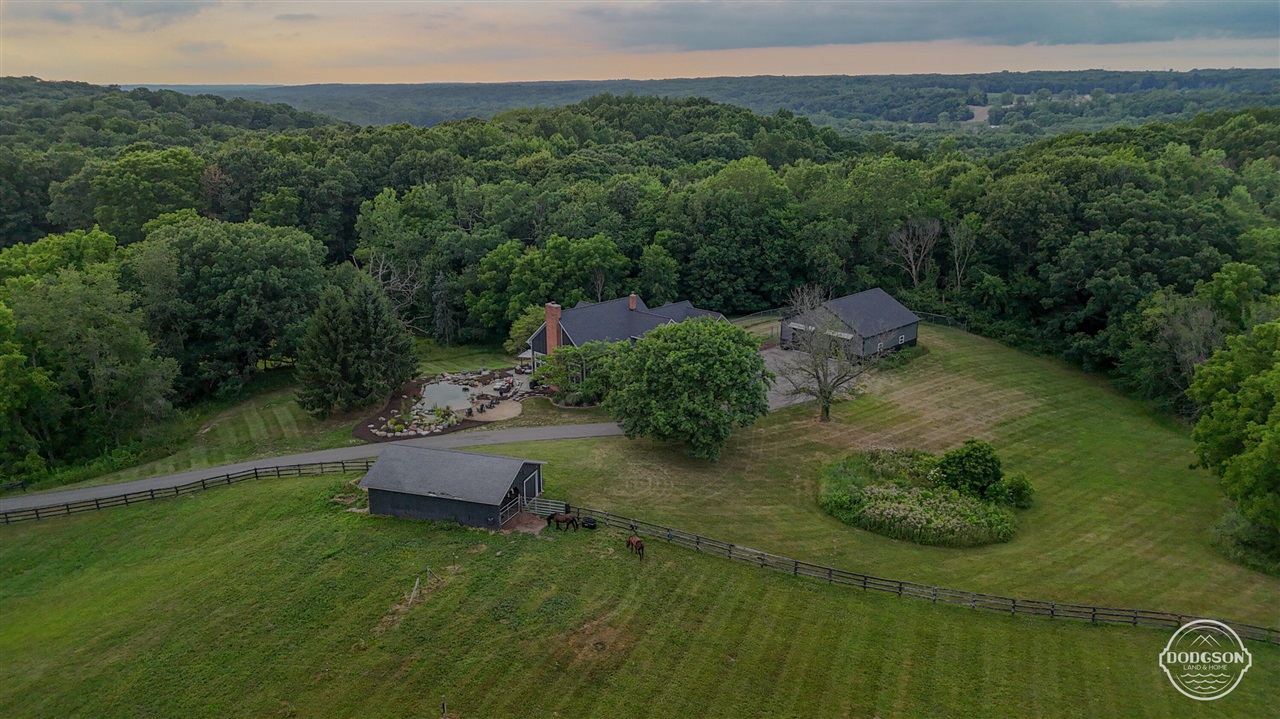 2nd image of 2714 Snow Ave, Lowell, MI 49331 | MLS# 70545632