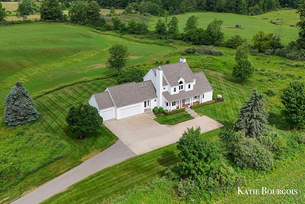 3rd image of 17640 16 Mile Rd, Big Rapids, MI 49307 | MLS# 70545637