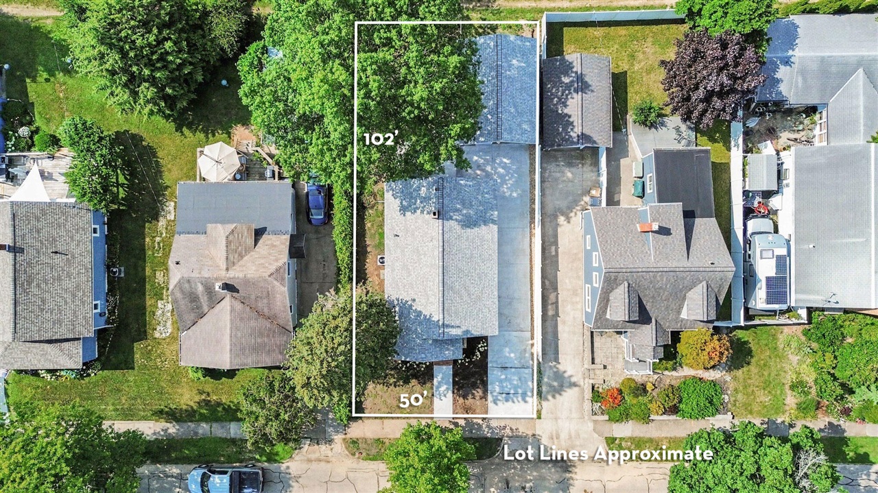 2nd image of 510 Lyon St, South Haven, MI 49090 | MLS# 70545693