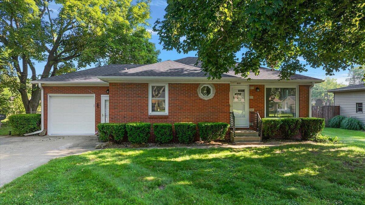 2nd image of 459 Dale Ave, Benton Harbor, MI 49022 | MLS# 70545758