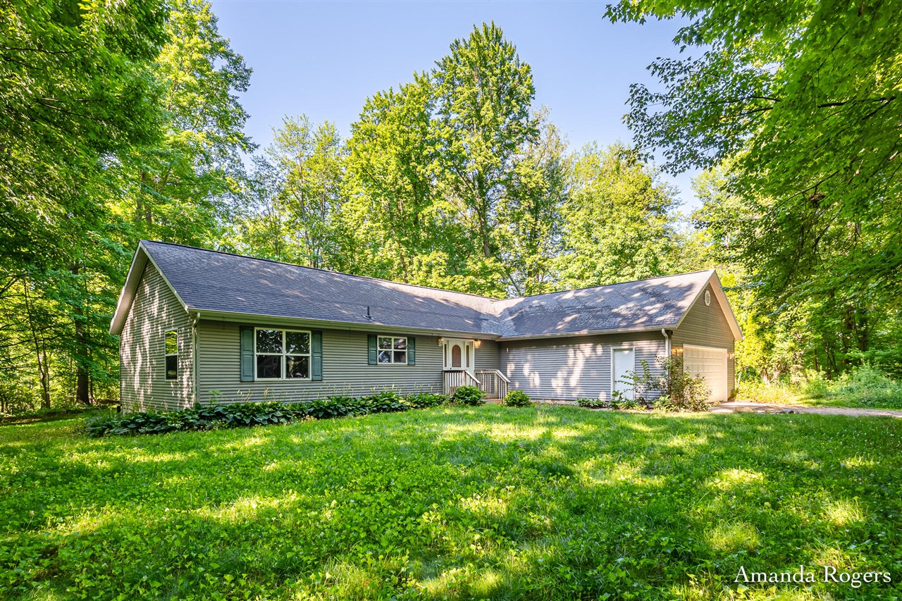 Homes for sale in Lowell, MI | 650 Parnell Ave, Lowell, MI 49331 | MLS# 70545774