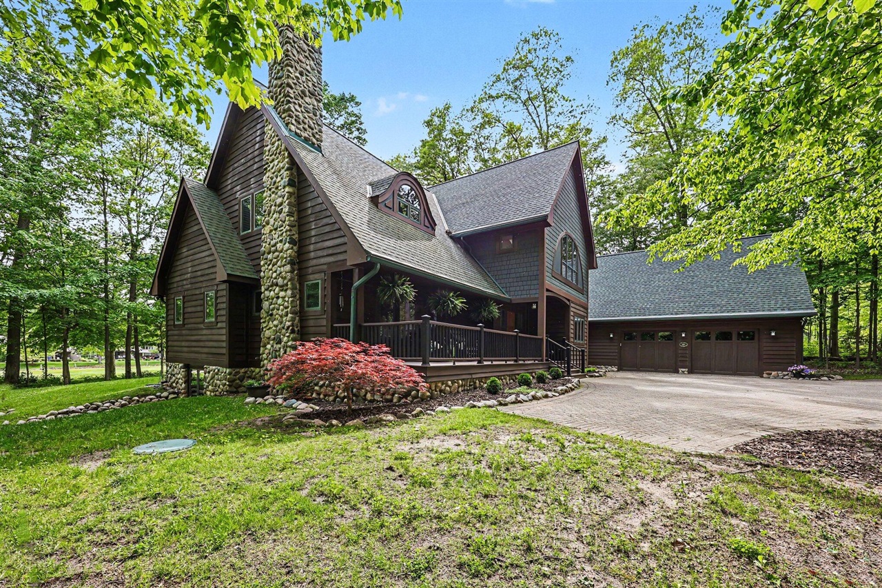 1st image of 2515 Southwoods Trl, Ann Arbor, MI 48108 | MLS# 70545813